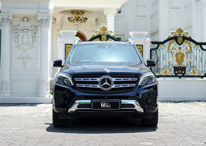 Mercedes Benz on rent in Jaipur for wedding